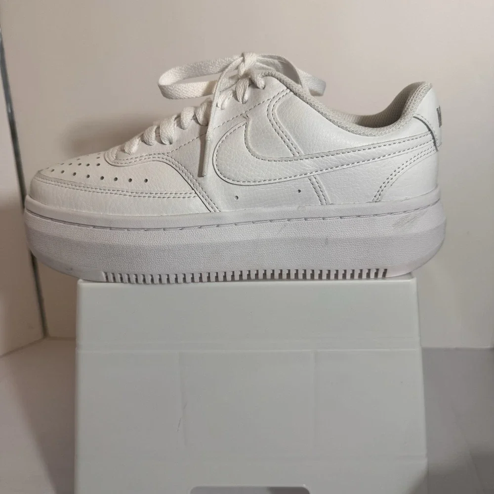 Nike Women's Court Vision Alta LTR Shoes DM0113-100 Triple White Preowned Size 7